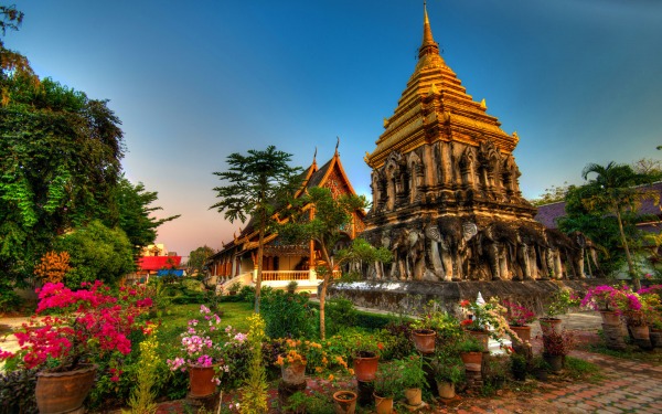 thai – Travel is the only thing you buy that makes you richer